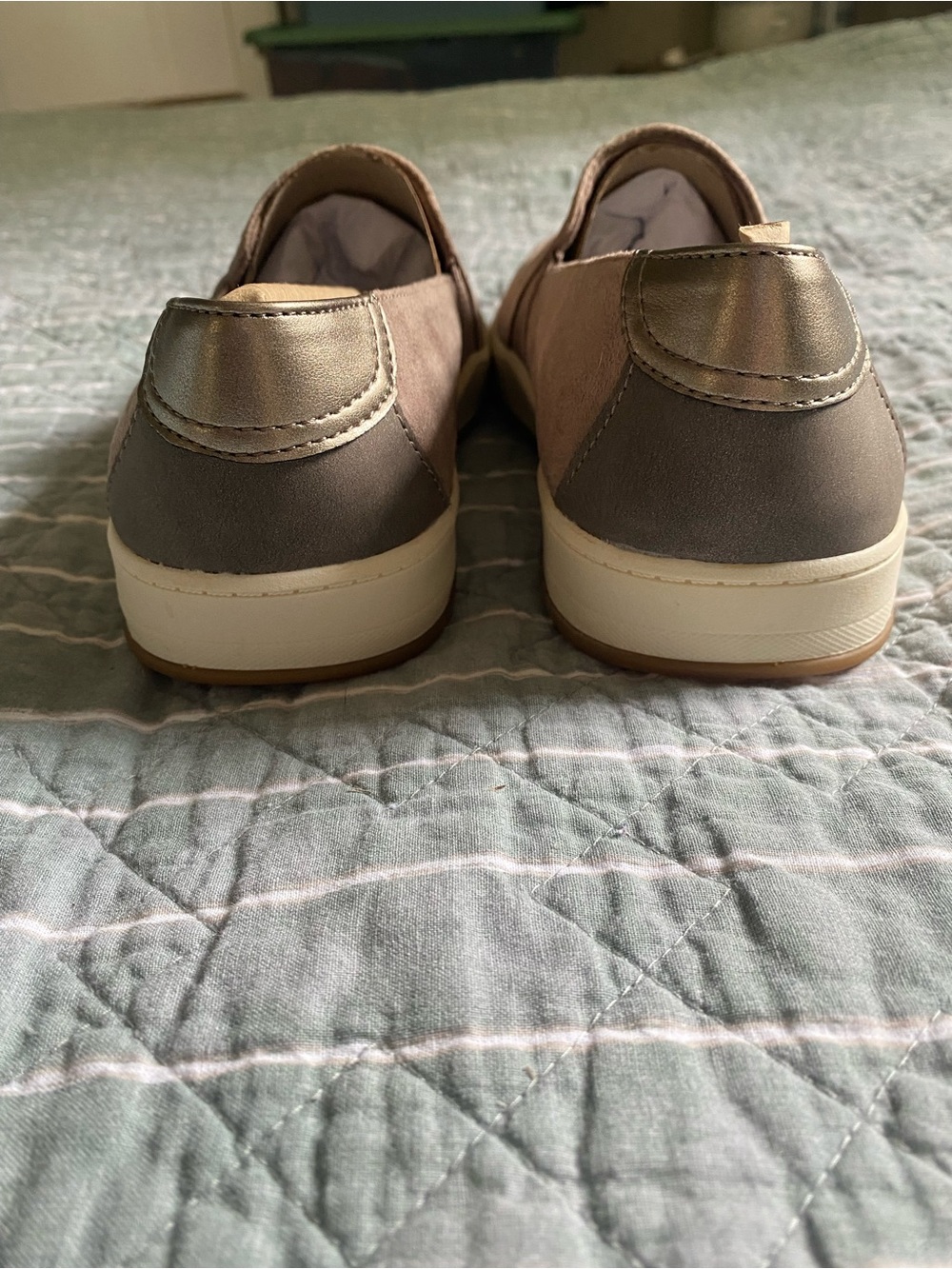 Lifestride BZees comfort slip-ons shoes Danni latte brown 8 wide NIB new - Picture 3 of 6